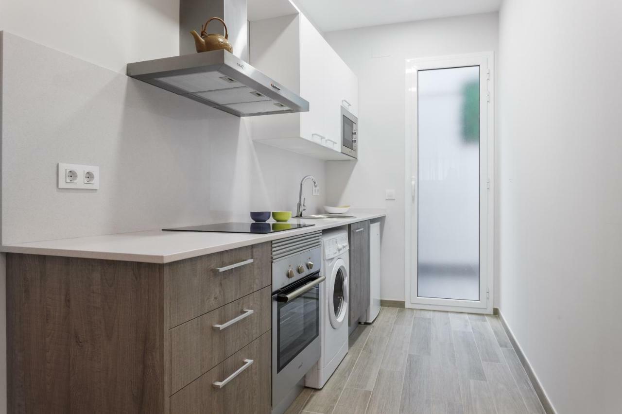 Beautiful Apartment 20 Minutes From City Center Оспиталет де Лобрегат Екстериор снимка
